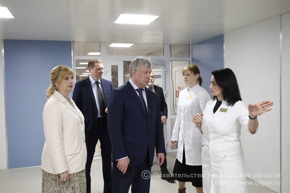 Алексей Русских проконтролировал ход ремонта областной детской больницы