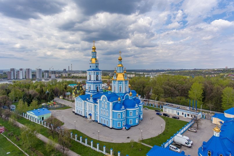 В Ульяновске проходит заупокойная литургия по невинно убитым в Москве