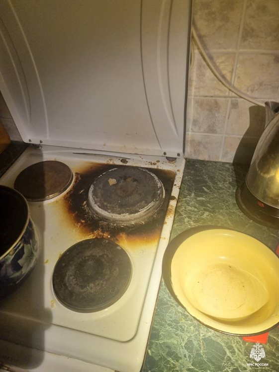Невыключенная плита чуть не стала причиной трагедии в многоэтажке Ульяновска