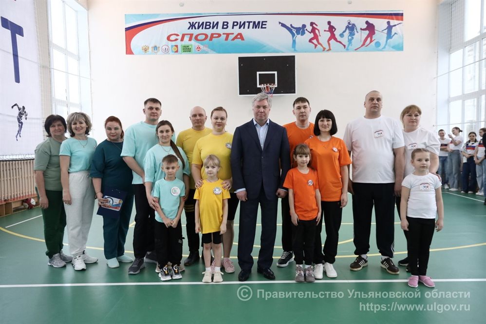 В посёлке Кузоватово завершился капитальный ремонт спортивного зала
