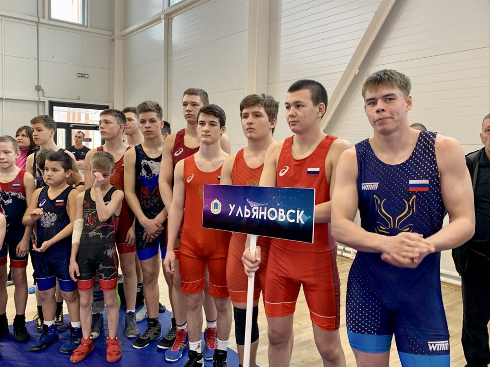 В Ульяновске прошел межрегиональный турнир по вольной борьбе