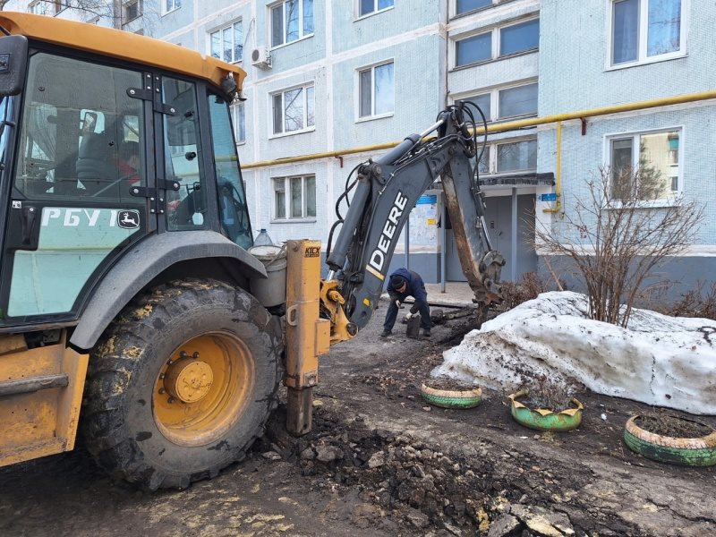 Во дворе дома на улице Гафурова отремонтируют дорогу и обустроят парковочные места