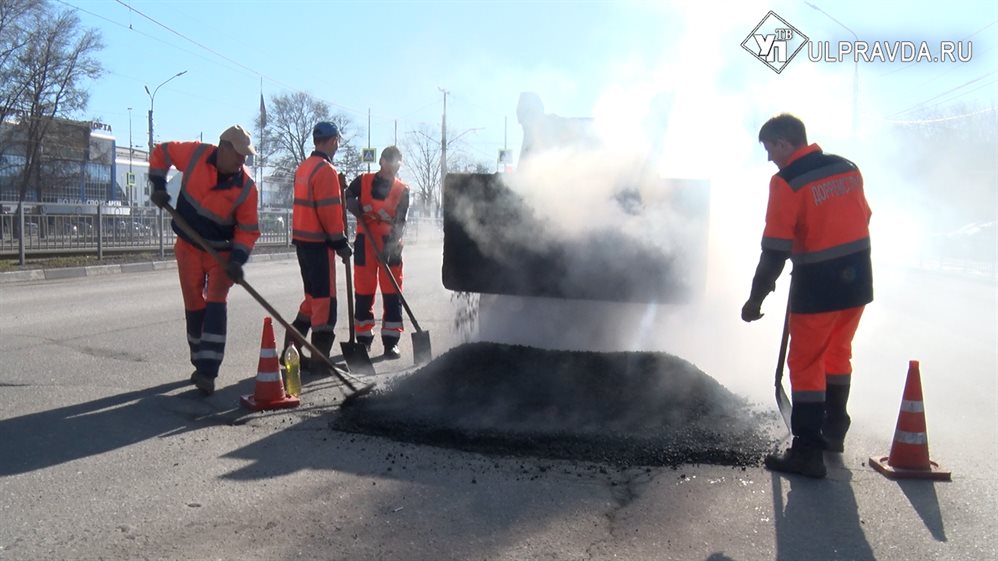 В Ульяновске начали ремонтировать дороги и ставить остановки