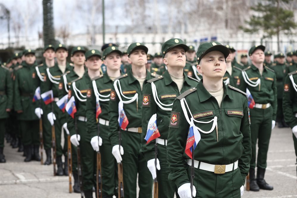 В Ульяновске состоялся выпуск курсантов учебного центра войск связи