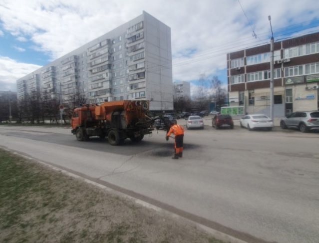 В Ульяновске начали ремонт дорог струйно-инъекционным методом
