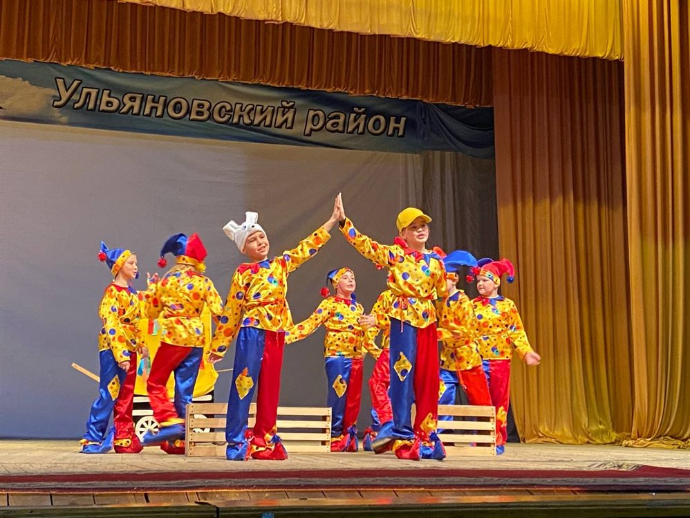 Спектакль «Развеселый колобок» показали жителям Ульяновской области