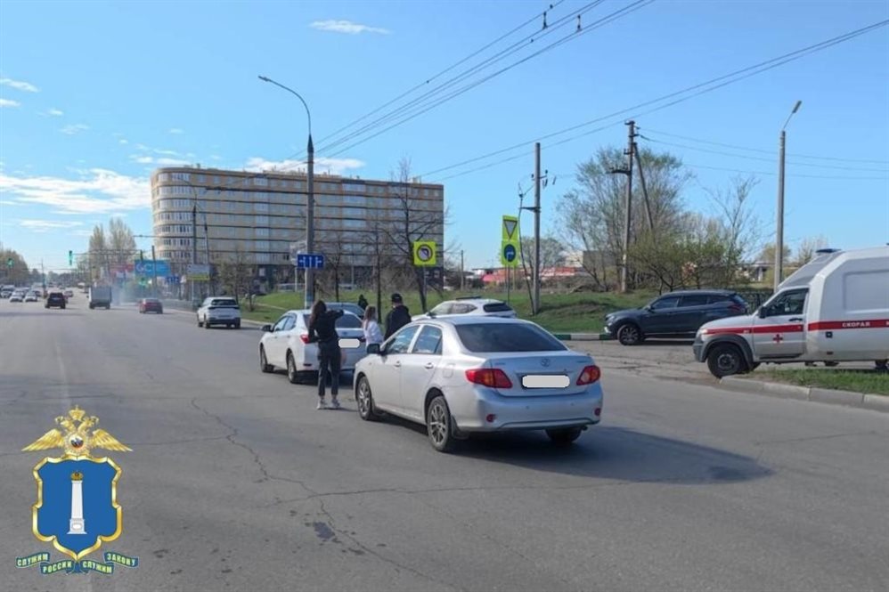 На проспекте Туполева столкнулись две «Тойоты». Пострадала женщина