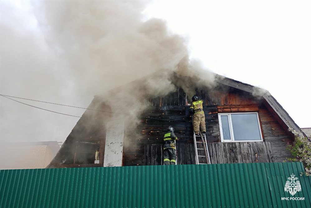На севере Ульяновска горел жилой дом