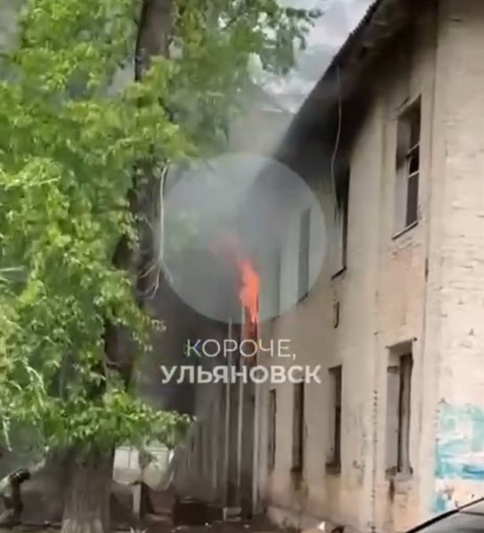 В Засвияжском районе Ульяновска загорелся нежилой дом