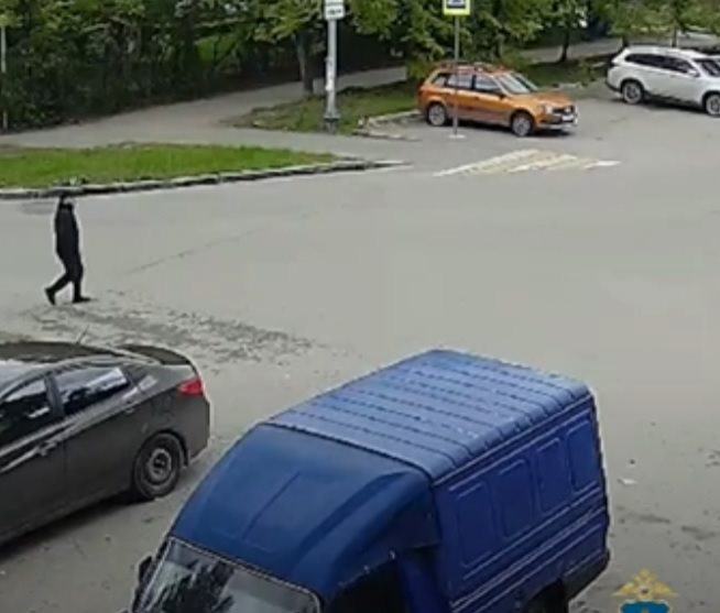 Парень ограбил в Ульяновске магазин и уехал в Саратовскую область