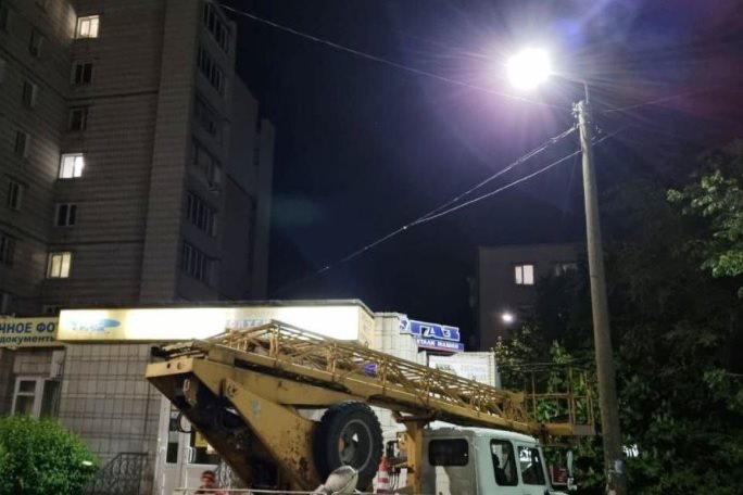 Во дворе дома на улице Рябикова восстановили освещение