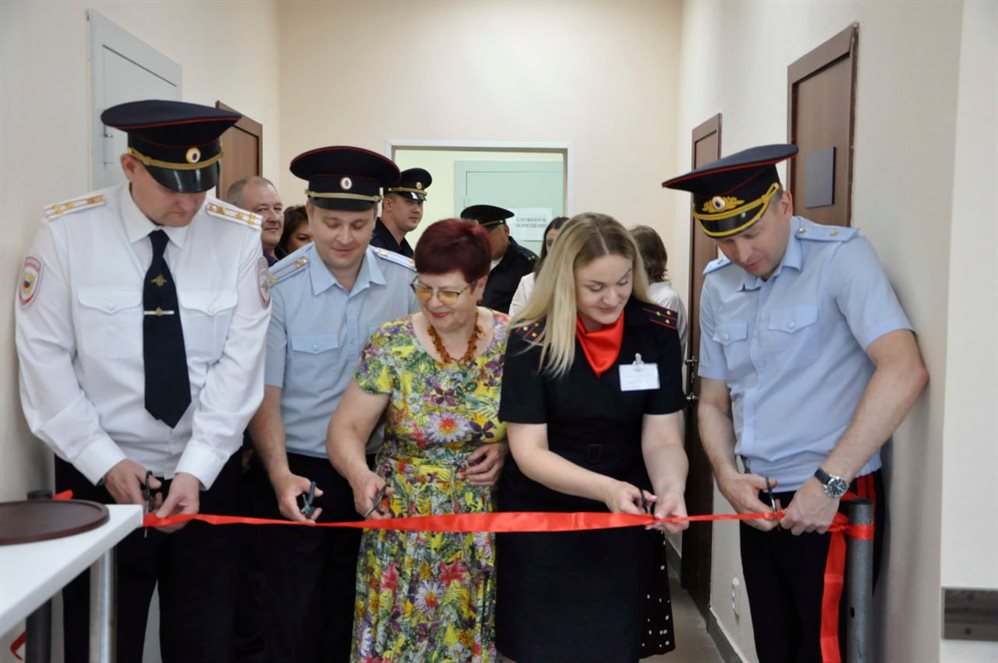 В Ульяновском районе торжественно открыли обновленный отдел по вопросам миграции