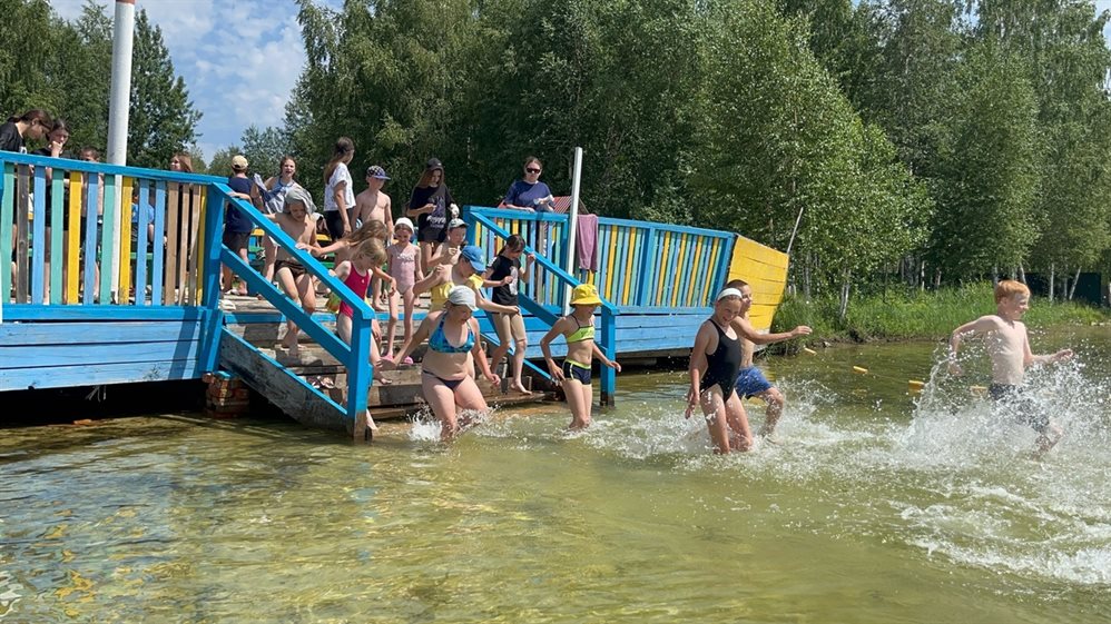 В лагере на Белом озере дети купались в опасном месте