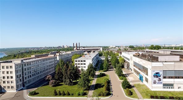 На Ульяновском моторном заводе есть 33 вакансии. Зарплаты – до 100 000