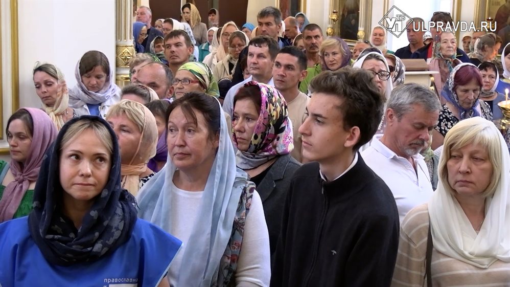 Два повода для радости. В Симбирскую епархию принесена Казанская икона Божией Матери