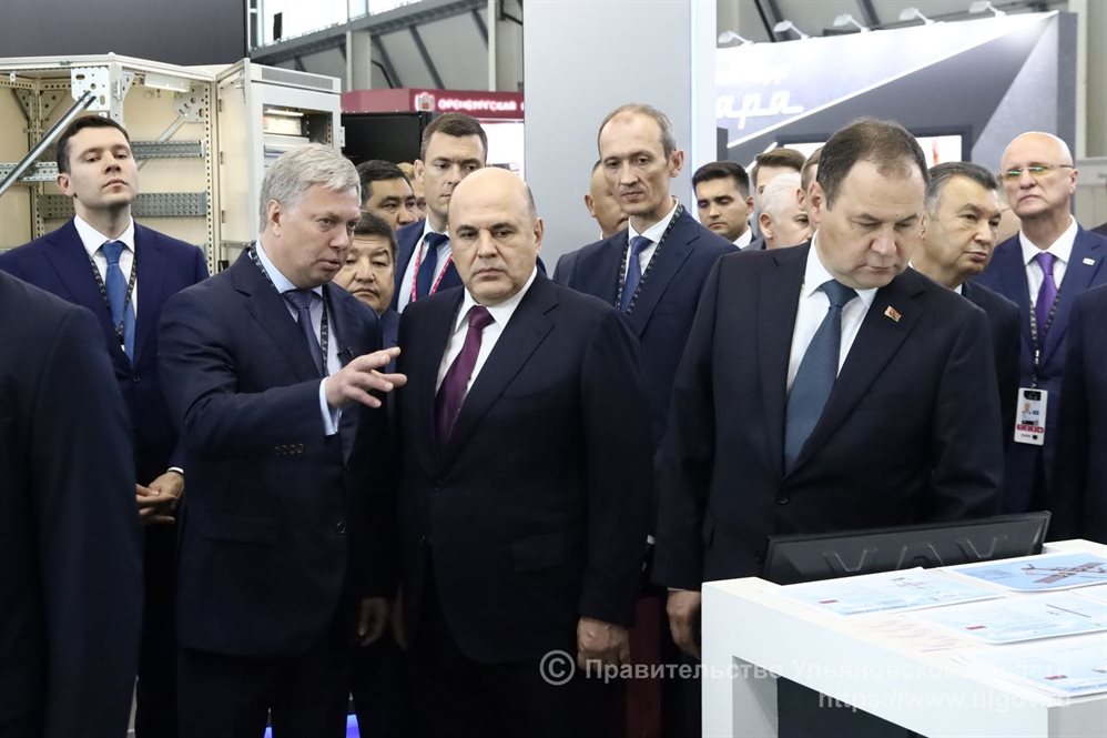 На «Иннопроме» Алексей Русских представил промышленный потенциал региона главе кабмина страны