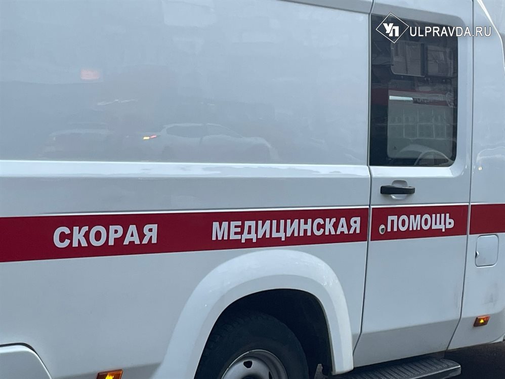 На ульяновском предприятии на грузчика упала тележка с молоком