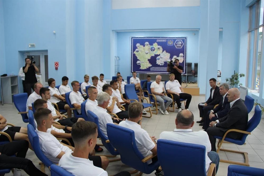 Ульяновский губернатор пожелал «Волге» красивой игры и хороших результатов