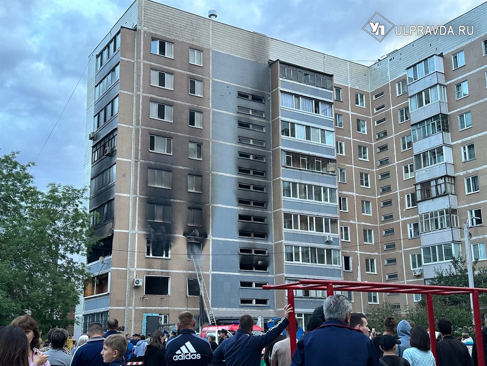 Во время пожара на улице Корунковой погиб ребёнок, трое взрослых пострадали