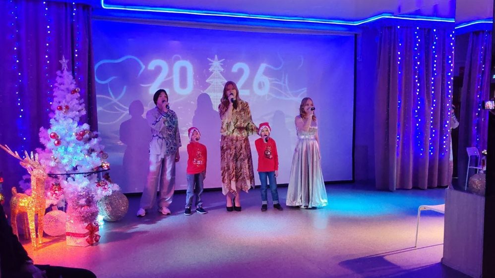 Полицейский Дед Мороз поздравил воспитанников подшефного детского дома