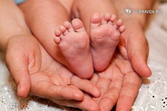 За 2025 год семь тысяч семей из Ульяновской области получили подарки для новорожденных