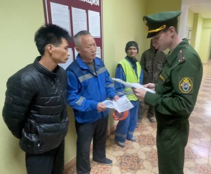 На ульяновских рынках поймали двух экс-иностранцев, не вставших вовремя на воинский учёт