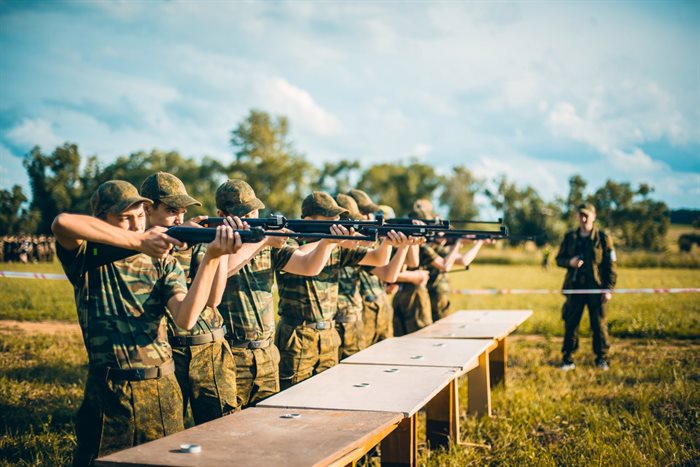 Военные отжимаются