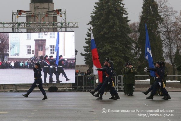 4 ноября ульяновск. Парад 7 ноября в Ульяновске.