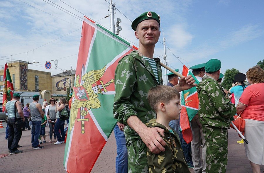 Фото граница на замке