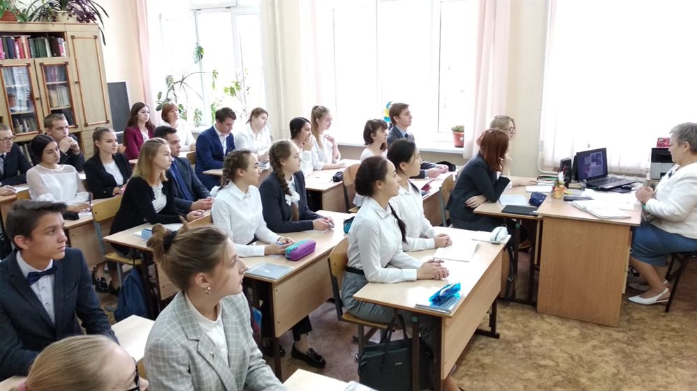 Ученики 72 ульяновских школ провели «Час с наставником»