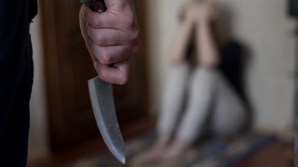 Житель региона напал с ножом и шилом на жену