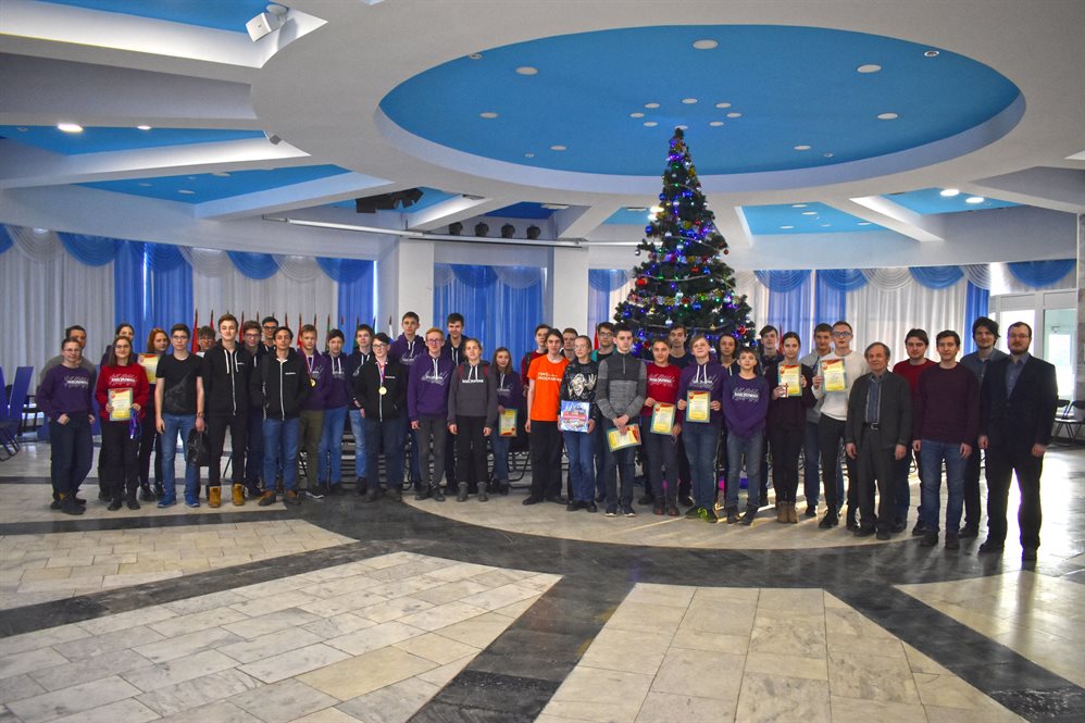 Команда ульяновской школы № 21 стала победителем регионального чемпионата по программированию