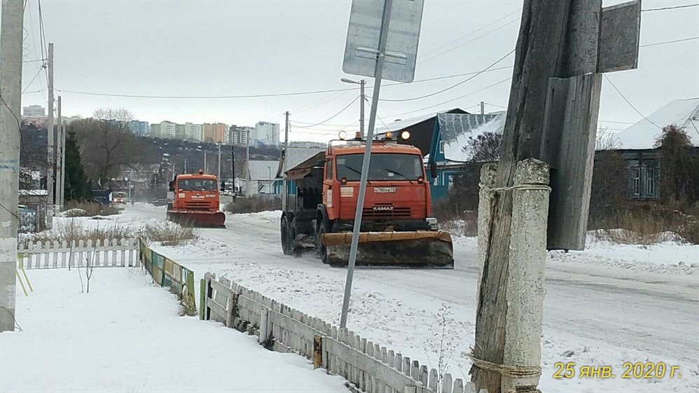 На уборку Ульяновска от снега вышли 147 спецмашин и 790 дворников