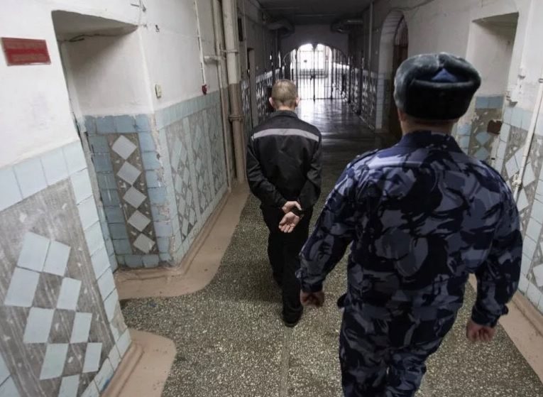 В Ульяновской области заключённый поплатился тремя годами свободы за нападение на сотрудника колонии