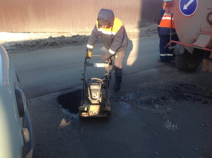 В Ульяновске продолжают ремонтировать дороги