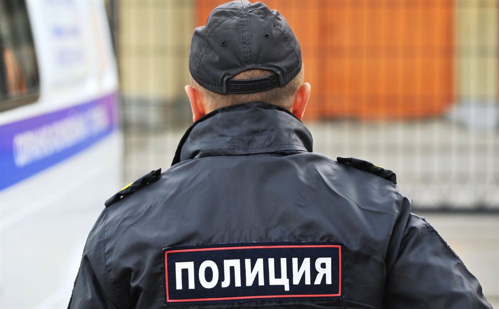 В Ульяновске пьяный мастер разорвал скользящим ударом ухо полицейскому