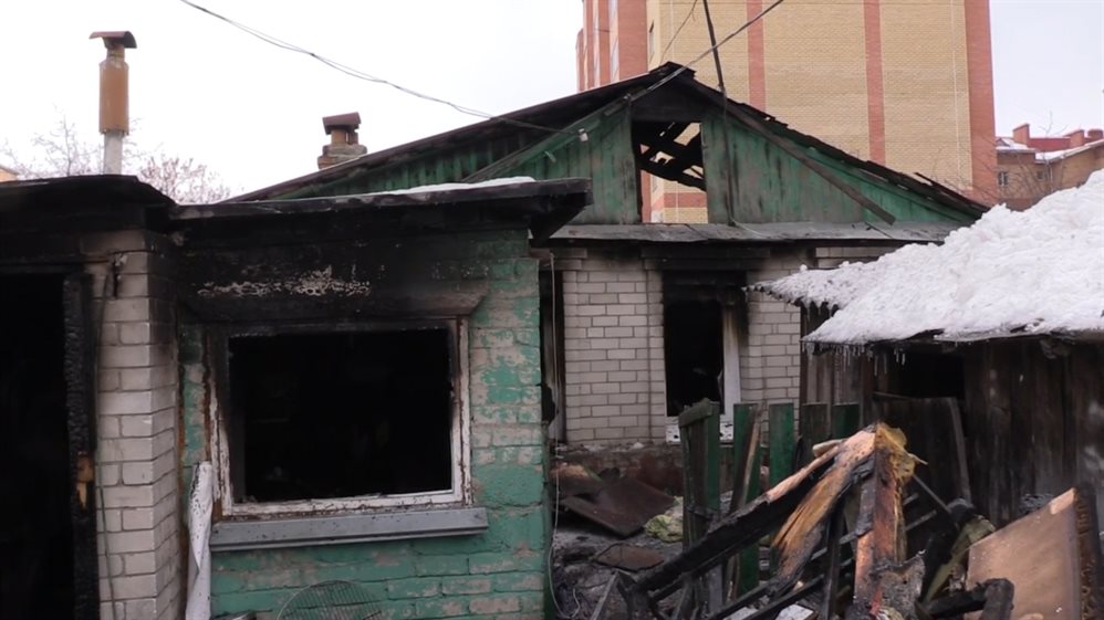 Спастись из пожара жильцам дома на Островского помогли извещатели