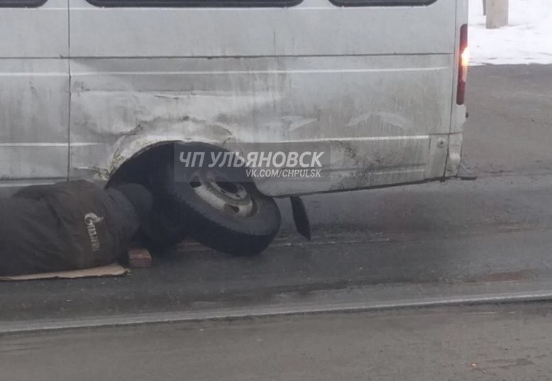 В Ульяновске у маршрутки отвалились колёса