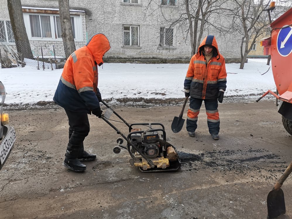 Ямочный ремонт дорог продолжается в Ульяновске