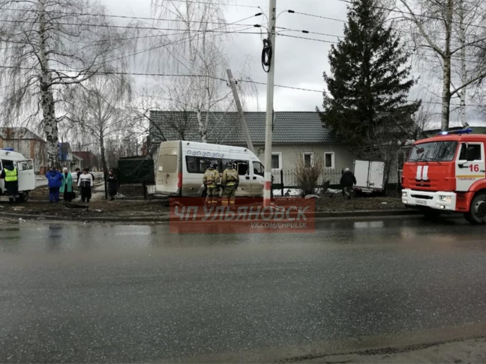 Трое человек пострадали в ДТП с 43 маршруткой в Ленинском районе