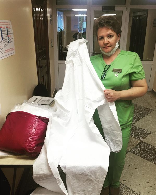 Врачам Ульяновской областной детской клинической больницы подарили средства индивидуальной защиты