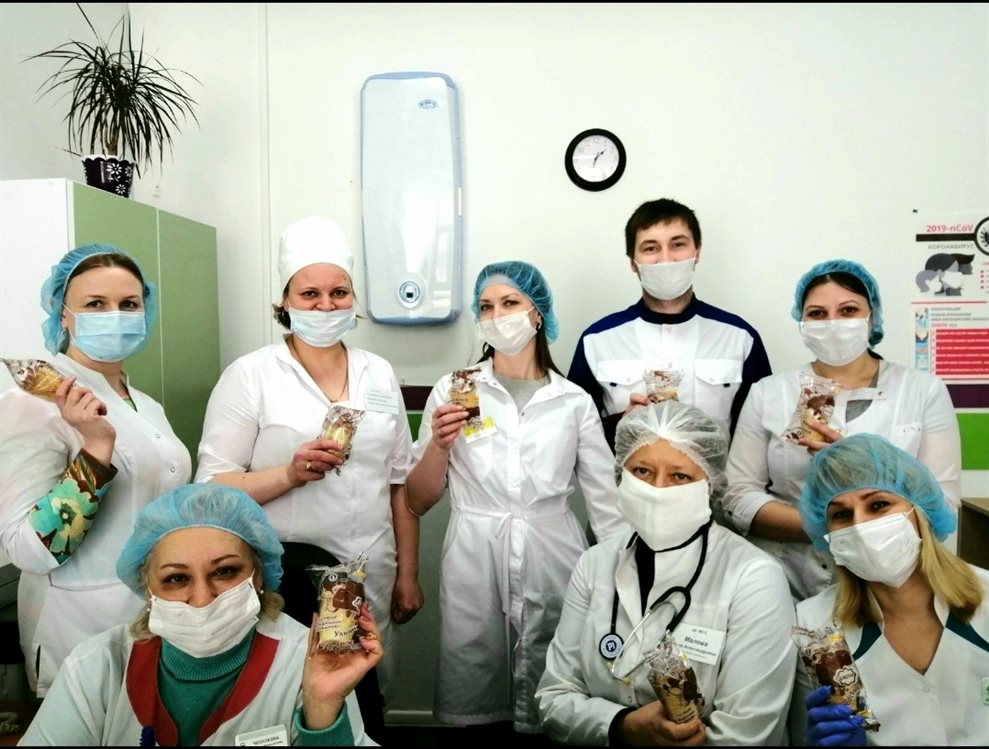 Врачам и медсестрам Центральной медсанчасти Ульяновска сказали «сладкое спасибо»