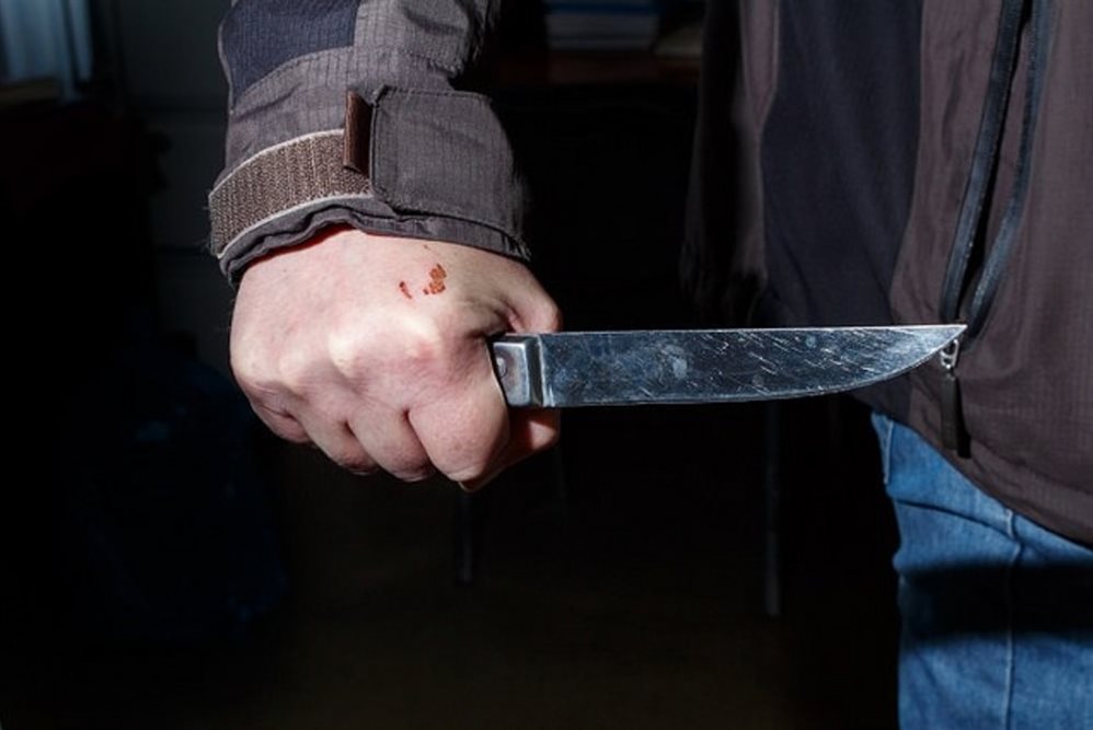 Житель Ульяновска напал с ножом на собутыльника. Злоумышленнику грозит 10 лет тюрьмы
