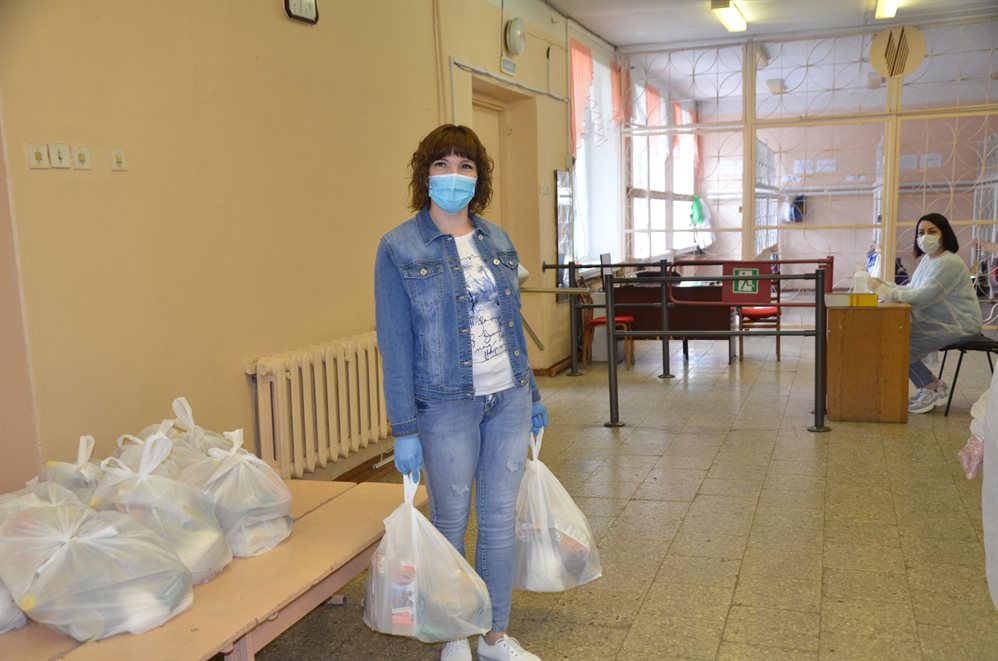 Выдача третьей партии проднаборов для школьников началась в Ульяновске