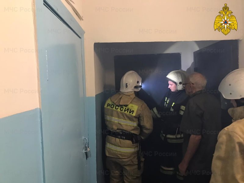 Димитровградец закрылся в квартире и угрожал совершить суицид