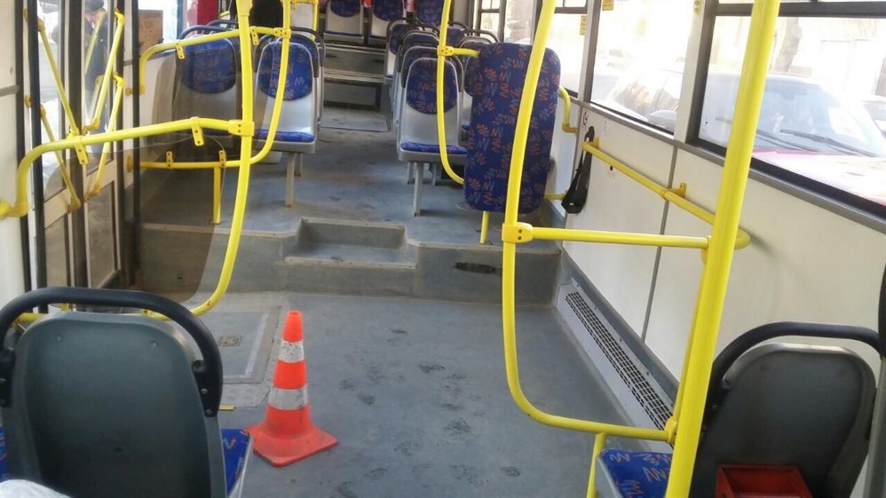 В салоне заволжского троллейбуса упала и пострадала женщина