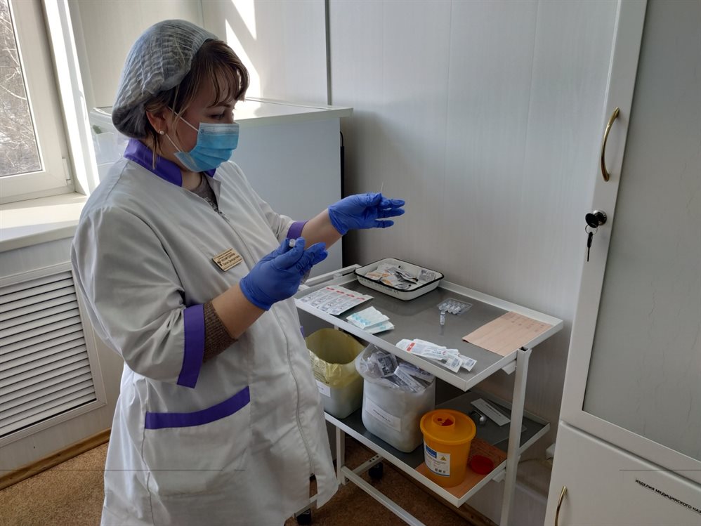 100 человек без жалоб. Как проходит вакцинация от СOVID-19 в Ульяновске