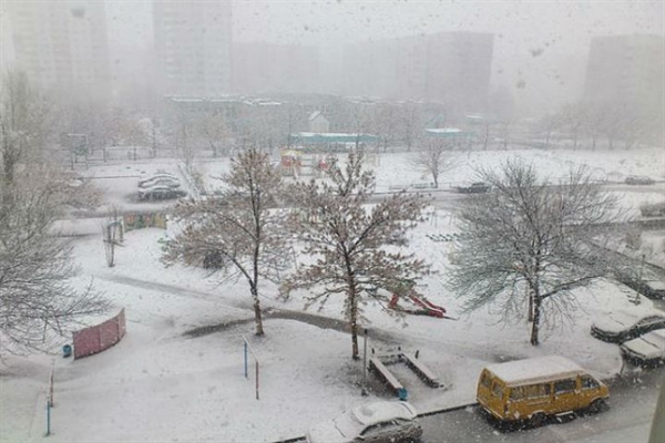 Погода в ульяновске в феврале. Климат Ульяновска. Снег в Ульяновске. Ульяновск зима сугробы.