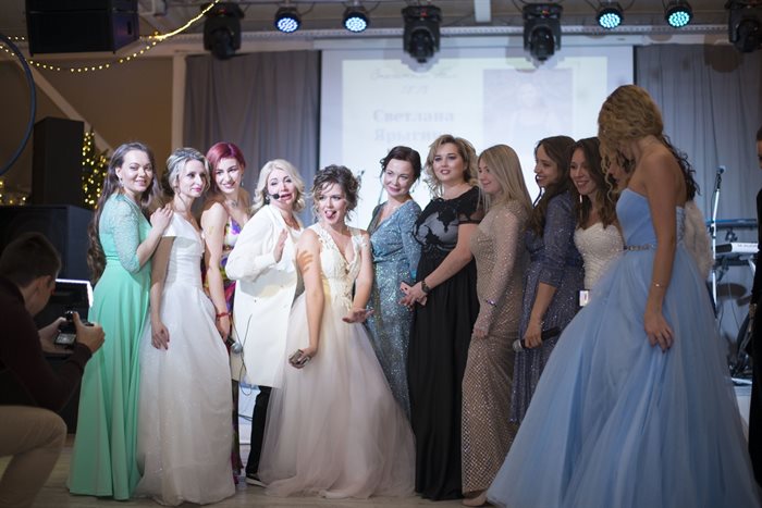 бал снежной королевы омск. спектакль снежная королева тюз спб. снежная королева воронеж тюз. сценка снежная королева. бал снежной королевы омск.