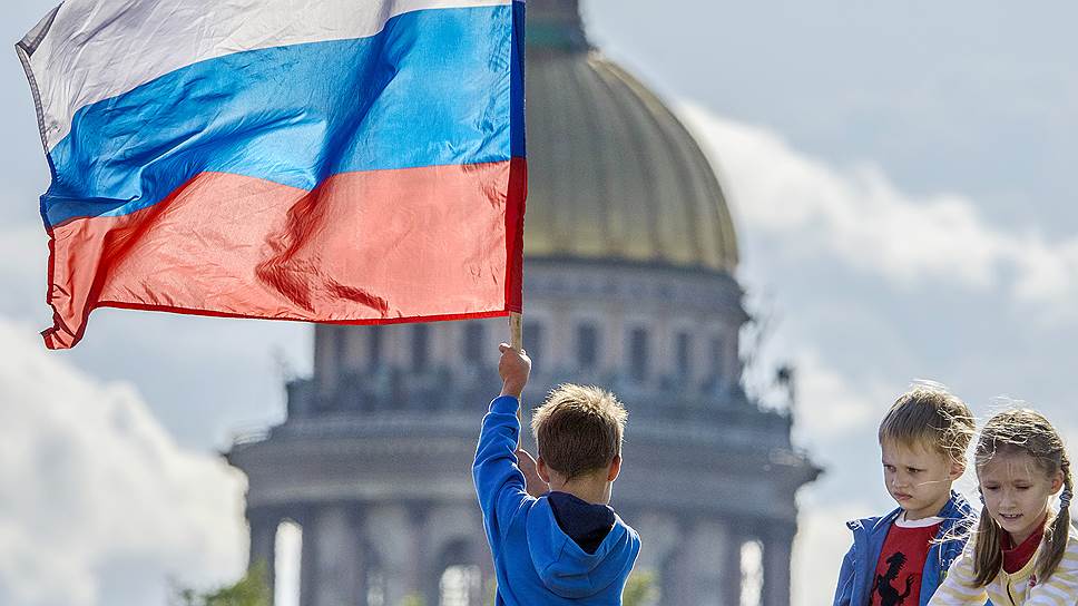 Россияне считают, что мир боится России и это хорошо